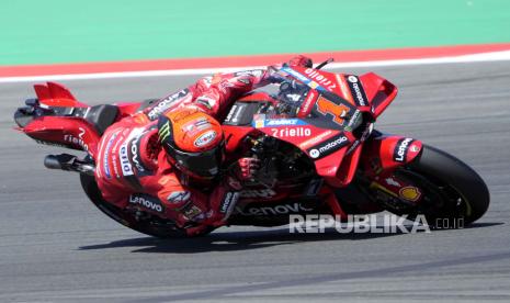 Pembalap MotoGP dari Italia Francesco Bagnaia beraksi di GP Assen pada Juni 2023.