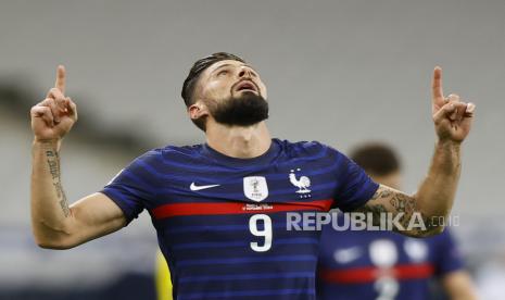 Selebrasi Olivier Giroud setelah mencetak gol untuk Prancis.