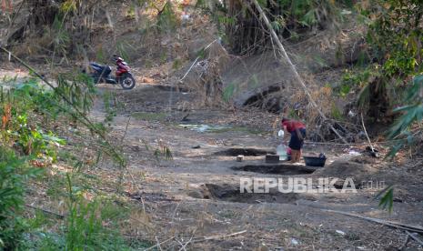 Kekeringan menyebabkan sejumlah sungai di dunia mengering.