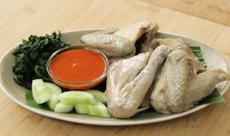 Ayam Pop, Makanan Khas Sumatera Barat dengan Warna Putih Pucatnya yang Menggoda