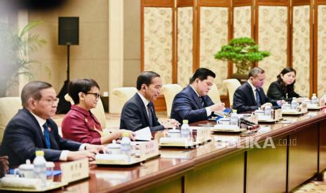 Presiden Joko Widodo melakukan pertemuan bilateral dengan Perdana Menteri (PM) Republik Rakyat Tiongkok (RRT) Li Qiang yang digelar di Diaoyutai State House, Beijing, China, Selasa (17/10/2023).