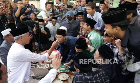 Calon Presiden nomor urut 3 Ganjar Pranowo bersilaturahmi ke Pondok Pesantren (Ponpes) An Nur Ngrukem, Bantul, Daerah Istimewa Yogyakarta (DIY), Kamis (25/1/2024). 