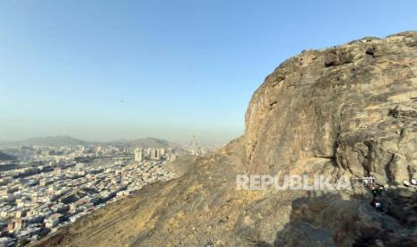 Pemandangan kota Makkah dari atas Jabal Nur, Makkah. Sabtu (10/6/2023). 