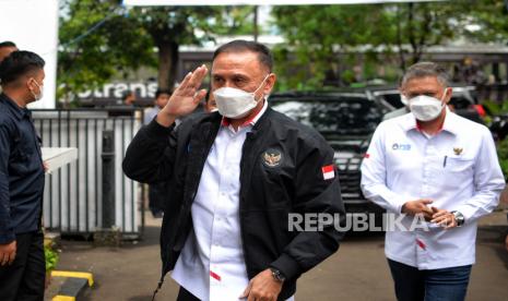 Ketua Umum PSSI Mochamad Iriawan (kiri) 