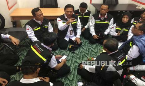 Sebanyak lima kloter atau 1.899 jamaah haji Indonesia akan diberangkatkan ke Miqat Bir Ali pada 1 Juni 2023. Di Bir Ali jemaah akan mengambil miqat atau niat umrah wajib sebelum melanjutkan perjalanan menuju Makkah. 