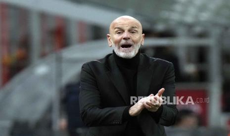 Pelatih AC Milan Stefano Pioli. 