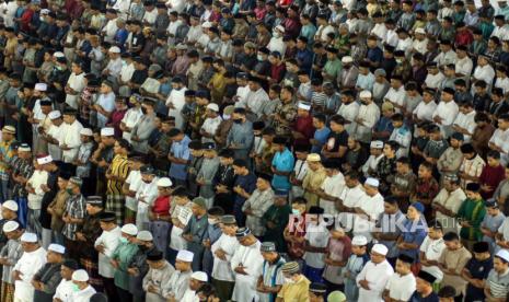 Shalat Tarawih (ilustrasi).