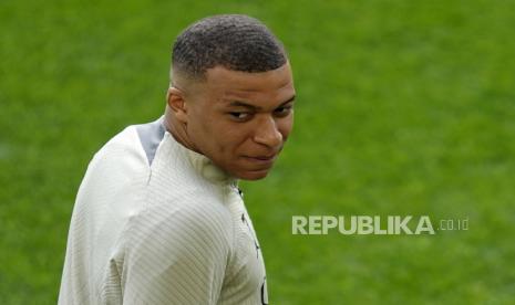 Penyerang PSG Kylian Mbappe