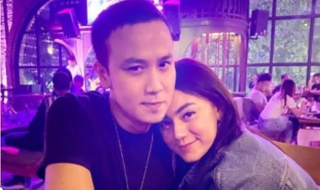 Dennis Rizky dan Thalita Latief.