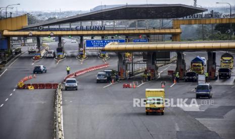 Demi hindari macet angkutan barang diimbau hindari lewat jalan tol di libur Idul Adha. Ilustrasi.