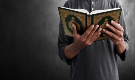 Membaca Alquran