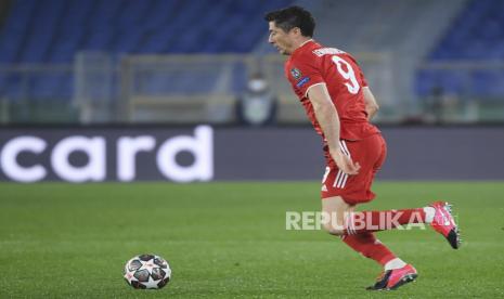 Striker Bayern Muenchen Robert Lewandowski.