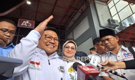 Cawapres nomor urut 1 Muhaimin Iskandar. Dalam kampanye di Serang Banten, Cak Imin optimistis bisa rebut 70 persen suara.