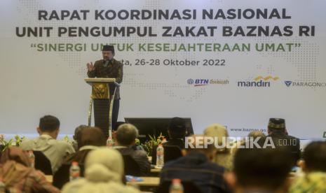 Ketua Baznas Noor Achmad memberikan sambutan pada Rapat Koordinasi Nasional Unit Pengumpul Zakat (Rakornas UPZ) 2022 di Jakarta, Rabu (26/10/2022). Rakornas UPZ bertema Sinergi Untuk Kesejahteraan Umat yang bertujuan mendorong UPZ Baznas dalam peningkatan pengumpulan, pendistribusian dan pendayagunaan, layanan inovasi, sinergi, pelaporan, monitoring evaluasi dan audit pengelolaan zakat untuk mendukung implementasi rencana kerja dan anggaran tahunan Baznas dalam rangka penyusunan dan pencapaian indikator kinerja kegiatan tahun 2023. Republika/Putra M. Akbar