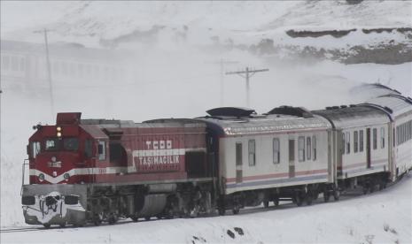 Laos mengumumkan Kereta Api Laos-China dijadwalkan untuk dibuka secara resmi pada awal Desember tahun ini.