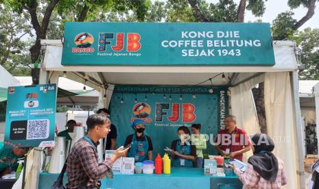 Salah satu pelaku UMKM yang berpartisipasi di Festival Jajanan Bango (FJB) 2023, Kong Djie Coffee Belitung sejak 1943. 