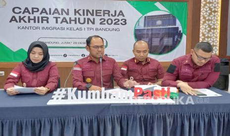 Kantor Imigrasi Kelas I TPI Bandung telah menerbitkan izin tinggal bagi 5.387 warga negara asing (WNA) sepanjang tahun 2023. Mayoritas izin tinggal yang diberikan didominasi oleh WNA asal negara China, Korea Selatan dan India. 