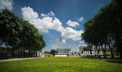 --Badan Meteorologi, Klimatologi, dan Geofisika (BMKG) memprakirakan cuaca di sebagian kota besar di Indonesia berpotensi cerah berawan pada Jumat. (4/8/2023).