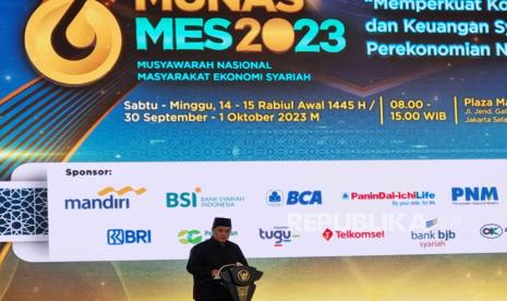 Ketua Umum Masyarakat Ekonomi Syariah (MES) periode bakti 2023-2025 Erick Thohir  saat memberikan sambutan dalam Musyawarah Nasional VI, Masyarakat Ekonomi Syariah (MES) Tahun 2023 di Jakarta, Ahad (1/10/2023).