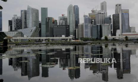 Situasi pandemi Covid-19 yang terjadi tahun ini diprediksi membawa banyak negara ke jurang resesi. Salah satu efek resesi ialah menimbulkan pengangguran masif karena PHK. 