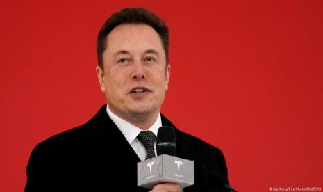 Elon Musk Berjanji akan Cabut Blokir Twitter terhadap Donald Trump