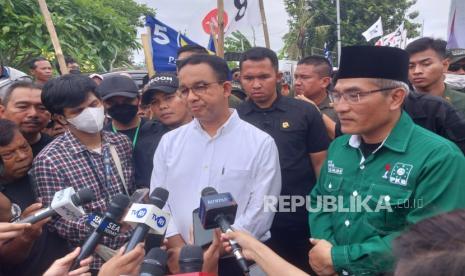 Calon presiden nomor urut 1, Anies Rasyid Baswedan saat kampanye terbuka di Lapangan Jambidan, Bantul, Daerah Istimewa Yogyakarta (DIY), Selasa (23/1/2024). 