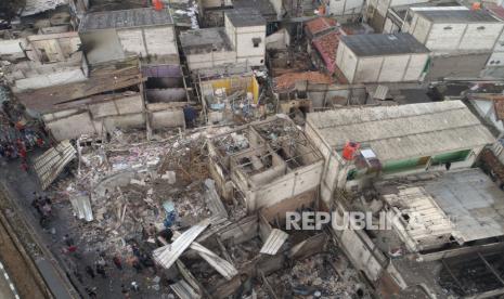 Foto udara pemukiman penduduk terdampak kebakaran disekitar Depo Pertamina Plumpang, Koja, Jakarta Utara. Warga Tanah Merah, Plumpang mengeklaim miliki legalitas dan menolak direlokasi.