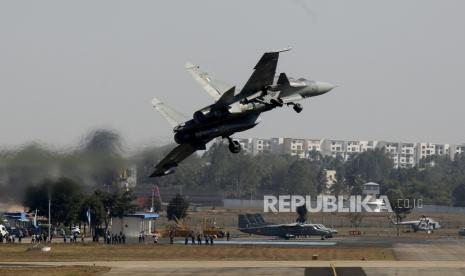  Angkatan Udara India mengoperasikan pesawat tempur Rusia Sukhoi SU30 MKI.