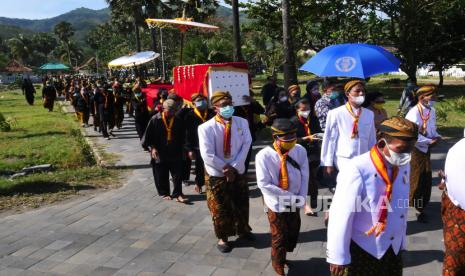 Masyarakat Adat Tulungagung Gelar Ritual Larungan Sungai Brantas (ilustrasi).