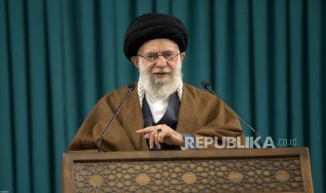 Media pemerintah Iran melaporkan Pemimpin Tertinggi Ayatollah Ali Khamenei menyerukan 