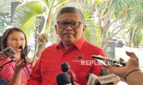 Sekretaris Jenderal Partai Demokrasi Indonesia Perjuangan (PDIP), Hasto Kristiyanto di Kantor Tim Pemenangan Nasional Ganjar Presiden (TPN GP), Jakarta, Rabu (11/10/2023). 