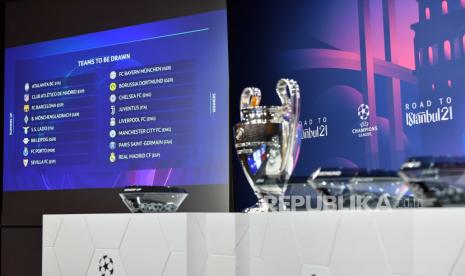  Foto handout yang disediakan oleh UEFA menunjukkan panggung dan tim-tim sebelum pengundian babak 16 besar Liga Champions UEFA 2020/21 di Markas Besar UEFA, House of European Football, 14 Desember 2020, di Nyon, Swiss.