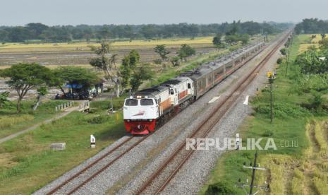 KAI Sumbar Lakukan Penyesuaian dan Pembatalan Kereta (Foto: ilustrasi kereta)