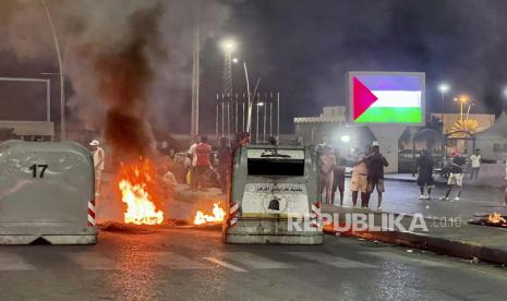 Pertemuan menteri luar negeri Israel dengan menteri luar negeri Libya telah menyebabkan reaksi keras di Tripoli.  