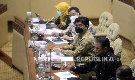 Ketua Tim Seleksi Calon Anggota KPU-Bawaslu Juri Ardiantoro bersama para anggota Tim Seleksi Calon Anggota KPU-Bawaslu mengikuti Rapat Dengar Pendapat Umum (RDPU) dengan Komisi II DPR di Kompleks Parlemen, Senayan, Jakarta, beberapa waktu lalu. Timsel solid dan independen dalam memilih bakal calon anggota KPU dan Bawaslu yang berintegritas.