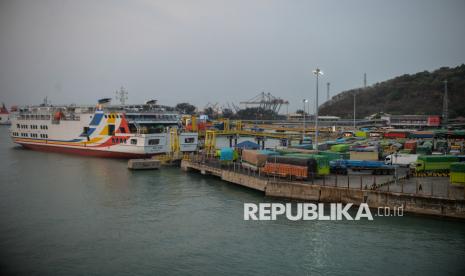 Kemenhub Pastikan Penanggulangan Kebakaran KMP Batumandi di Merak Terkoordinasi