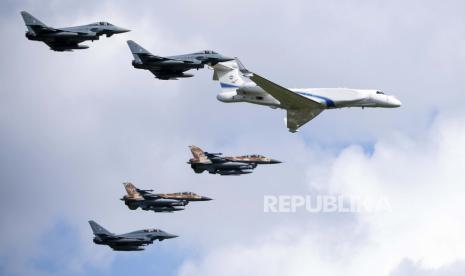 Jerman telah menawarkan sistem pertahanan Eurofighters dan Patriot ke Polandia untuk membantu mempertahankan wilayah udaranya. 