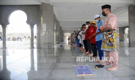 Malaysia hanya menghadapi gelombang kecil Subvarian Omicron tetapi berkepanjangan.