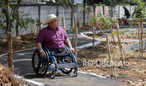 Penyandang disabilitas. Perekonomian yang tidak inklusif terhadap penyandang disabilitas dapat berdampak negatif pada perekonomian negara.