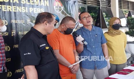 Polresta Sleman menggelar konferensi pers terkait kasus tindak pidana persetubuhan terhadap anak di Mapolres Sleman, Kamis (4/5/2023). Bejatnya Ayah Ini, Lima Tahun Cabuli Putrinya Sejak Kelas 4 SD