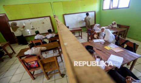 Ilustrasi pembelajaran di madrasah.