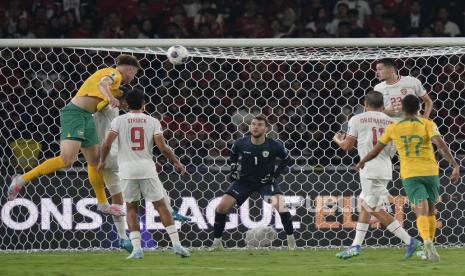 Penjaga gawang timnas Indonesia Maarten Paes saat pertandingan Kualifikasi Piala Dunia 2026 antara Indonesia melawan Australia di Stadion GBK, Senayan, Jakarta, Selasa (11/9/2024).