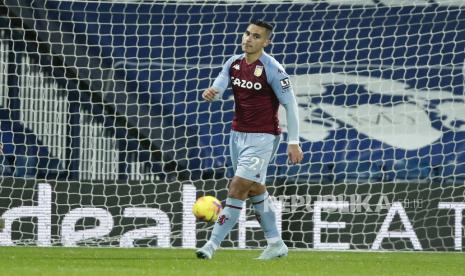 Anwar El Ghazi dari Aston Villa.