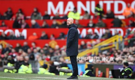  Pelatih Manchester United (MU) Erik ten Hag dalam pertandingan kontra Southampton di Liga Primer Inggris, Ahad (12/3/2023).