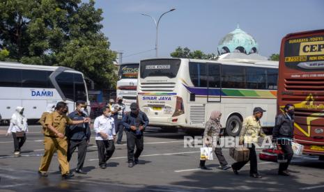 Terminal Leuwi Panjang, ilustrasi. Pengelola Terminal Leuwi Panjang mengungkapkan puncak lonjakan penumpang terjadi sebelum perayaan hari natal, tepatnya pada 20 Desember 2022.