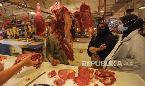 Dinas Ketahanan Pangan, Pertanian, dan Perikanan, Kota Tasikmalaya, mencatat, permintaan daging sapi potong mengalami penurunan pada momen jelang Lebaran dibanding tahun sebelummya. 