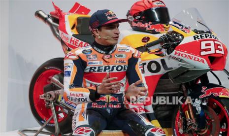 Pembalap MotoGP asal Spanyol Marc Marquez dari tim Repsol Honda. Manajer Repsol Honda Alberto Puig mengeluhkan performa timnya pada 2023.