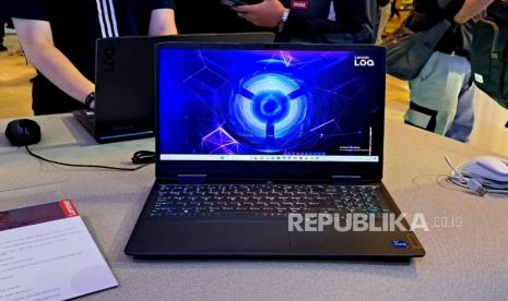 Jajaran laptop gaming Lenovo LOQ terbaru meliputi laptop Lenovo LOQ 15IRHh8 yang berbasis Intel dan laptop Lenovo LOQ 15APH8 yang berbasis AMD. 