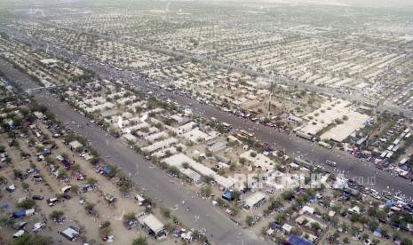 Jutaan jamaah haji seluruh dunia mulai berkumpul di padang Arafah  (10/05/1995). Mereka melaksanakan Wukuf sebagai puncak pelaksanaan ibadah haji .Foto: BAkhtiar Phada/Republika