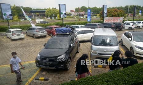 (ILUSTRASI) Rest area Tol Cipali.